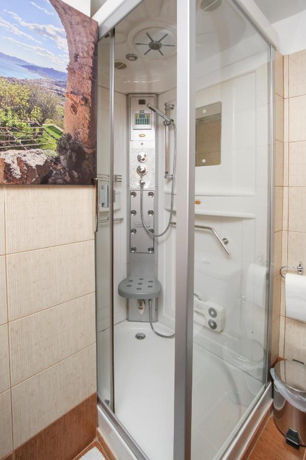 Cozy Place Near Historic Center Солун Екстериор снимка